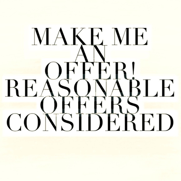 It’s the Shopping Gift Season! - Picture 1 of 1